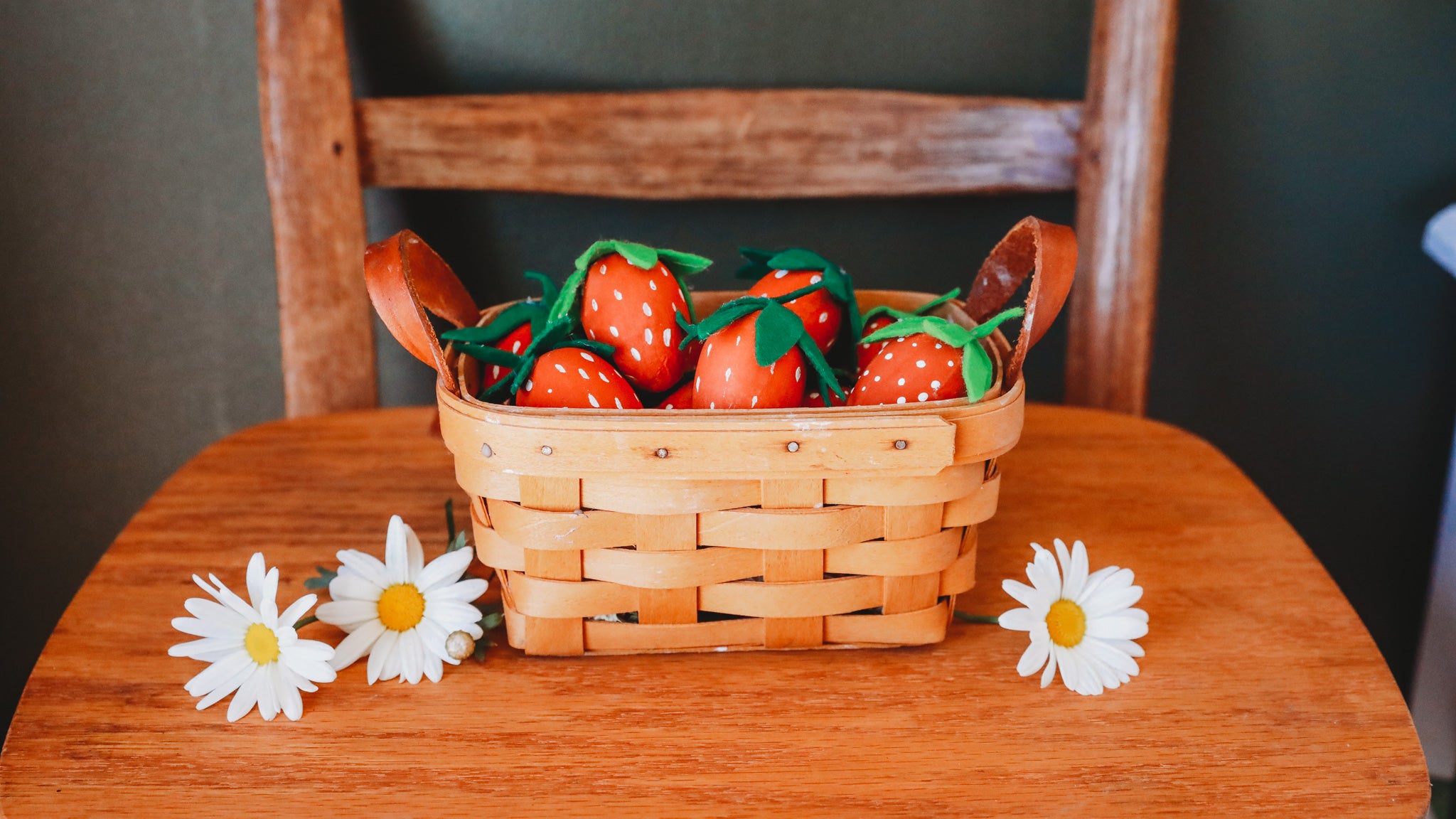 Paint A Pint of Summer Strawberries