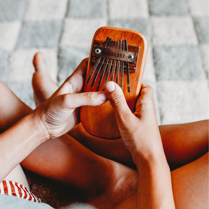 Thumb Piano - Music - Bella Luna Toys