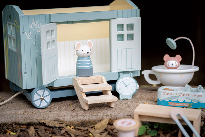 Tender Leaf - Secret Meadow Shepherd’s Hut - Bella Luna Toys