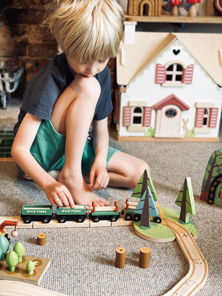 Tender Leaf - Wild Pines Train Set - Bella Luna Toys